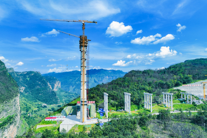 世界第一高橋～貴州六盤水市北盤江大橋